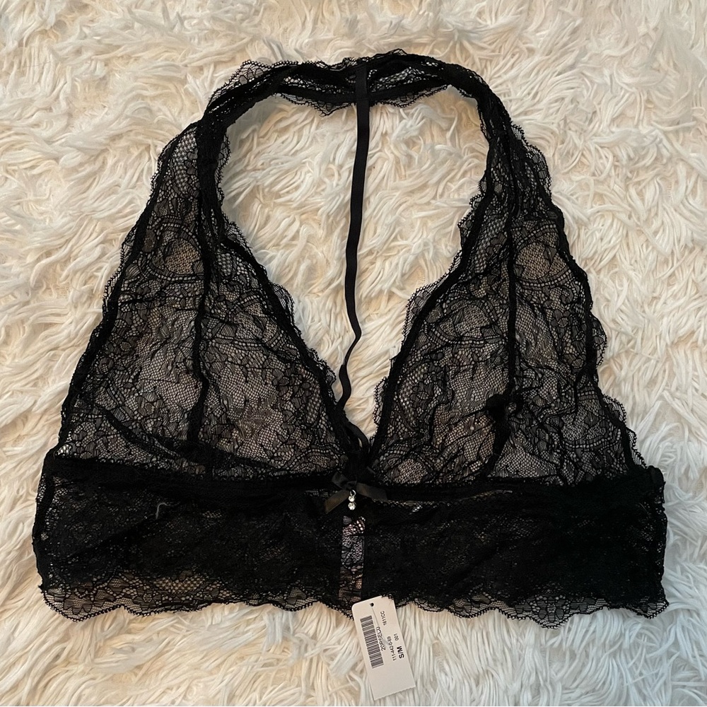 NWT La Vie En Rose sexy Lace Adjustable Halter Top with Gem. Size S/M